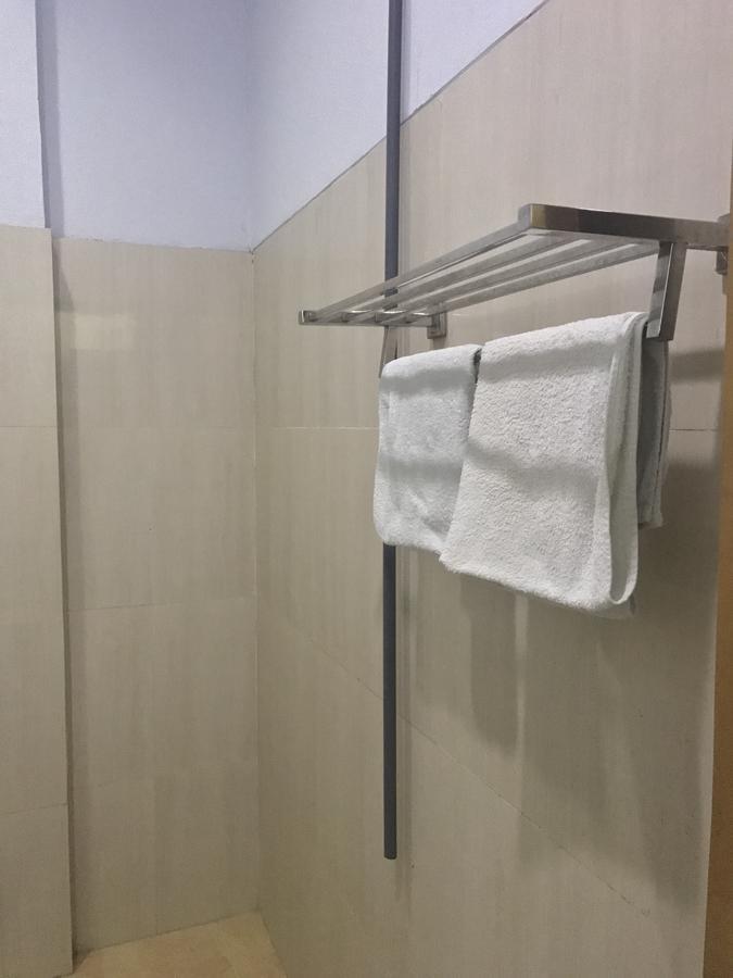 Prima Inn Kuta Lombok Esterno foto