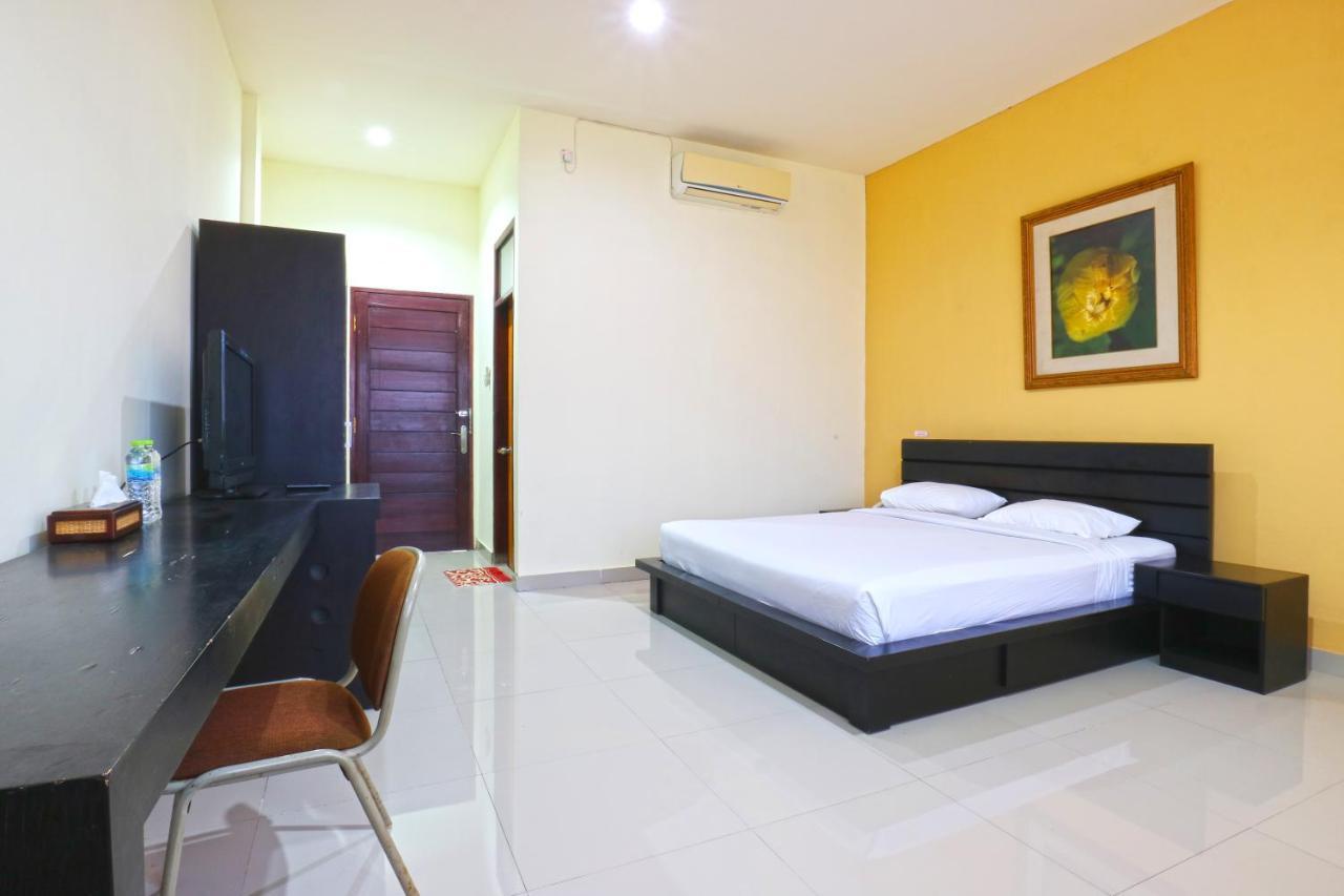 Prima Inn Kuta Lombok Esterno foto