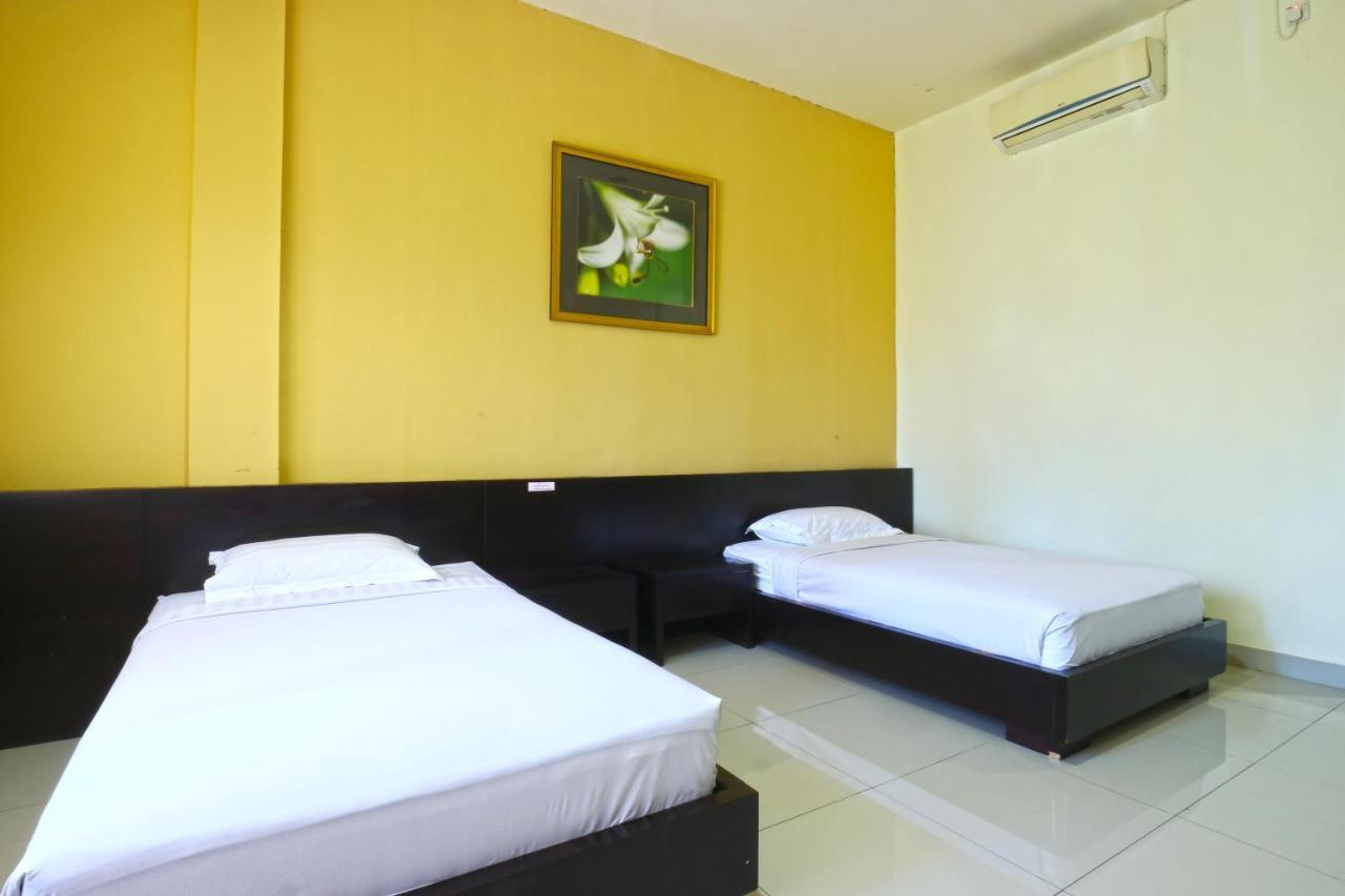 Prima Inn Kuta Lombok Esterno foto