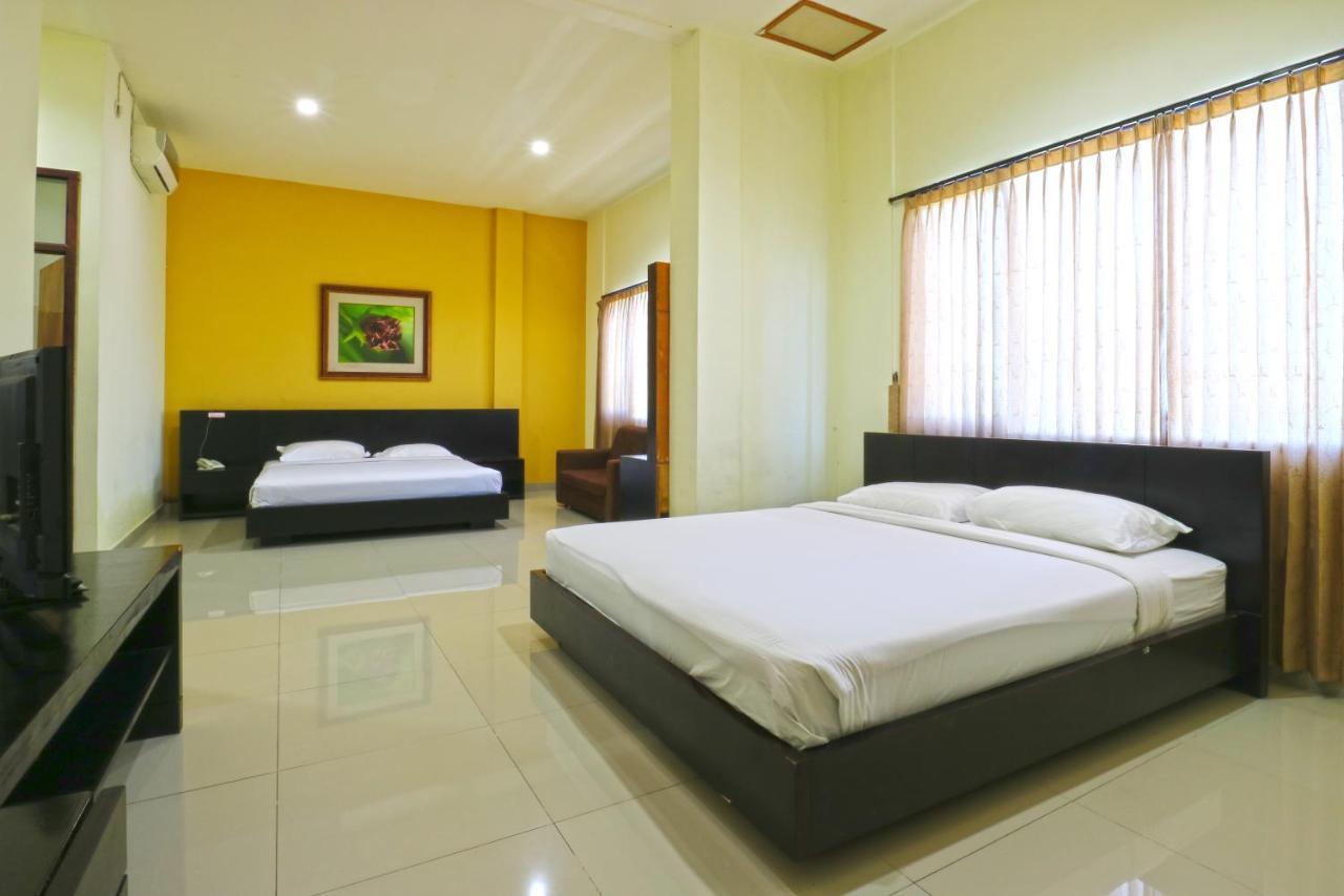 Prima Inn Kuta Lombok Esterno foto