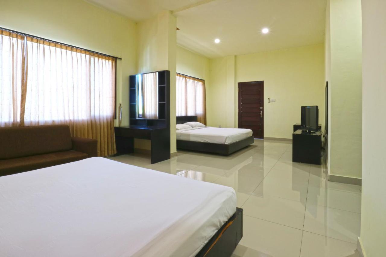 Prima Inn Kuta Lombok Esterno foto