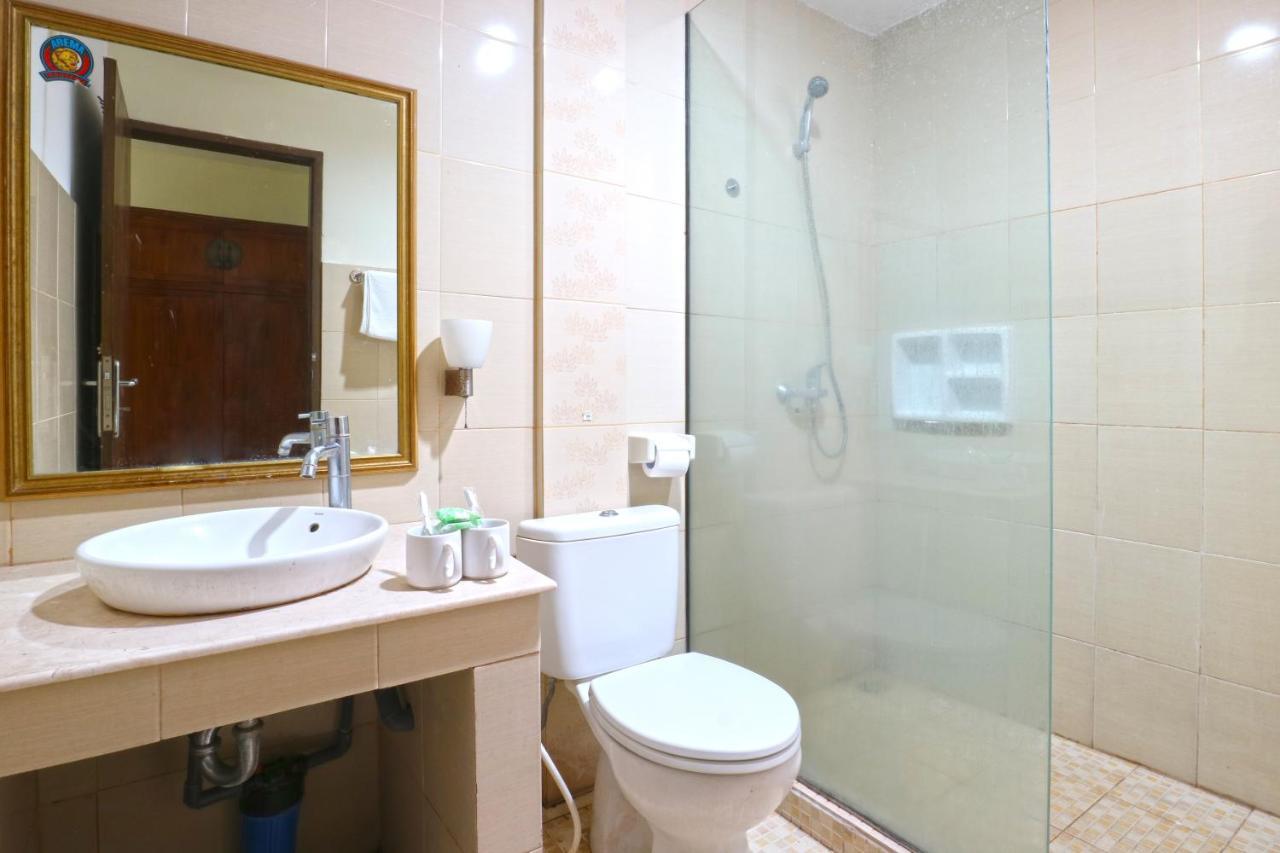 Prima Inn Kuta Lombok Esterno foto