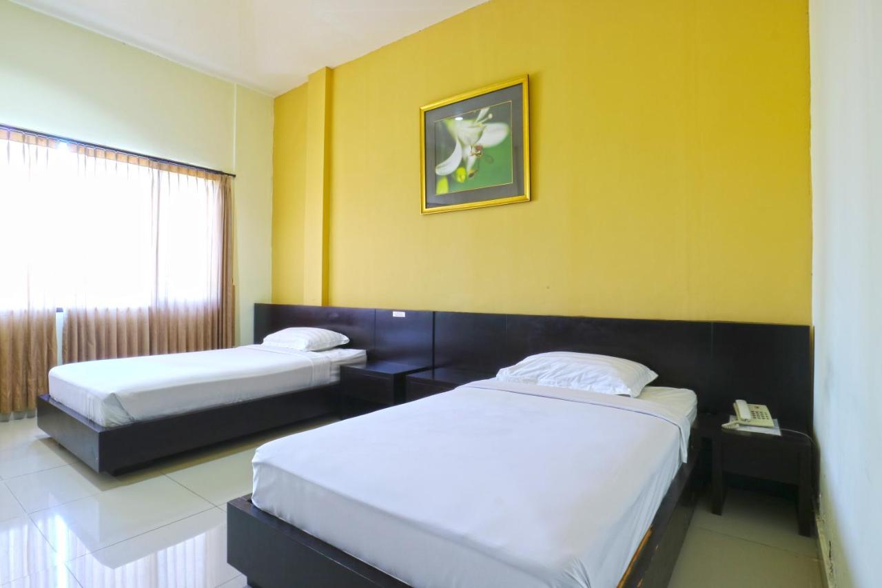 Prima Inn Kuta Lombok Esterno foto