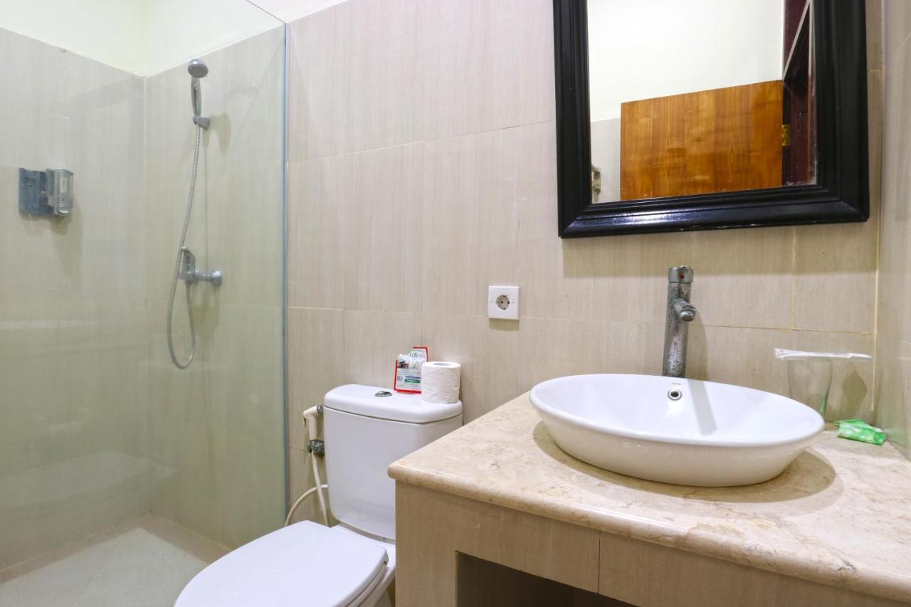 Prima Inn Kuta Lombok Esterno foto