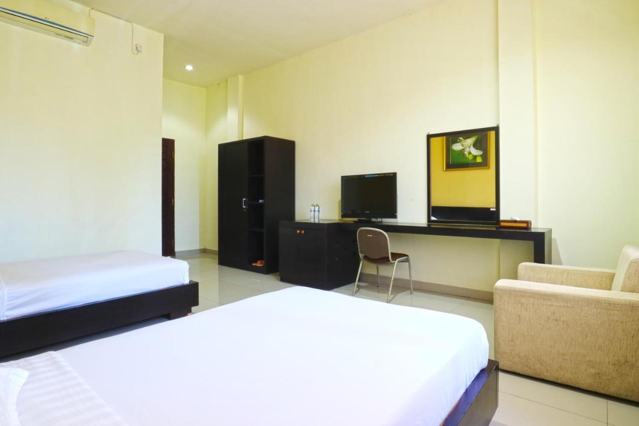 Prima Inn Kuta Lombok Esterno foto