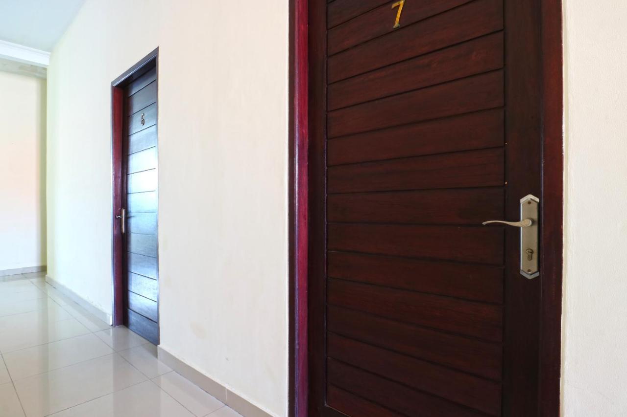 Prima Inn Kuta Lombok Esterno foto